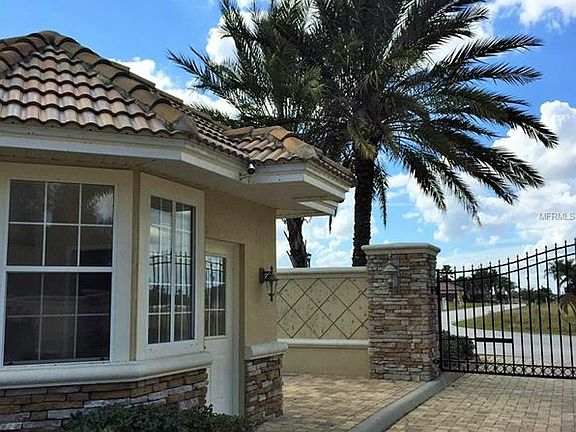 3rd image of 4581 Emerald Palms Dr