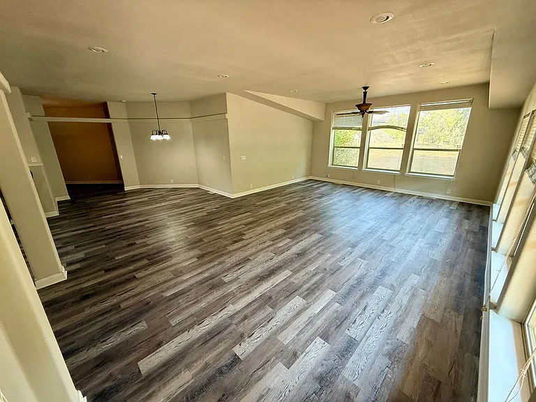 20324 Clearwater Dr — Photo 12