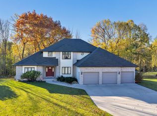 1653 Crimson Ct, De Pere, WI 54115