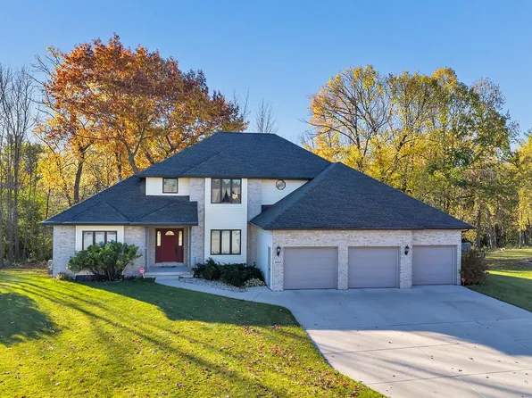 1653 Crimson Ct, De Pere, WI 54115