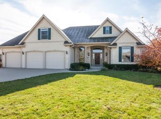 1209 Northview Dr, Oconomowoc, WI 53066