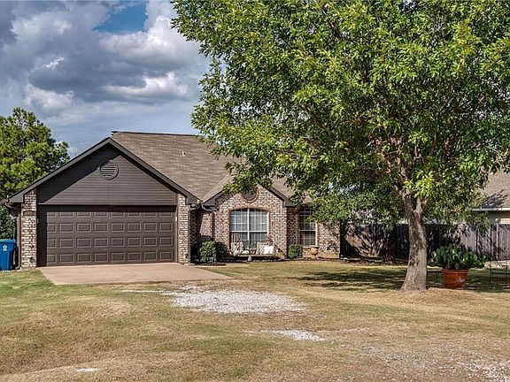 2nd image of 610 Martingale Dr