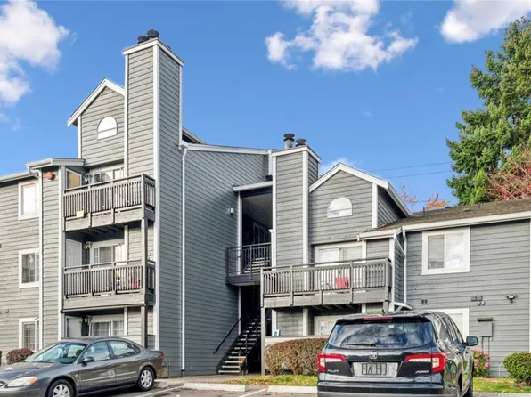 22810 30th Avenue S #A104, Des Moines, WA 98189
