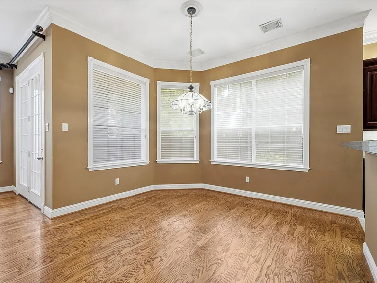 17 Ambleside Crescent Dr — Photo 18
