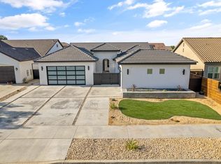 6512 W Delaware Ct, Visalia, CA 93291