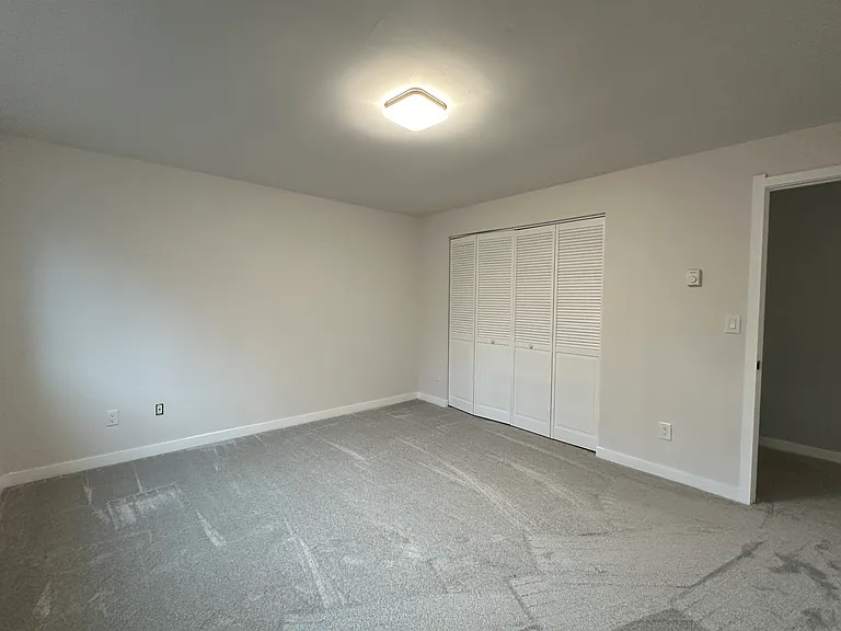 14836 SE 16th St #20 — Photo 9