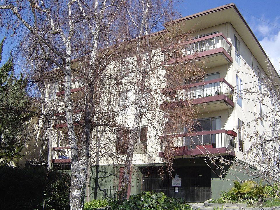 2nd image of 555 Jean St APT 317