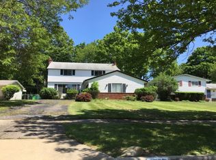 6029 Lehman Dr, Bedford Heights, OH 44146