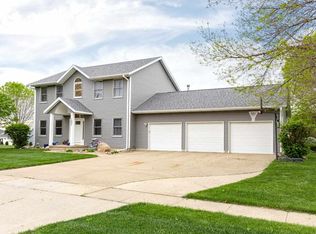 1801 Donald Dr, Cedar Falls, IA