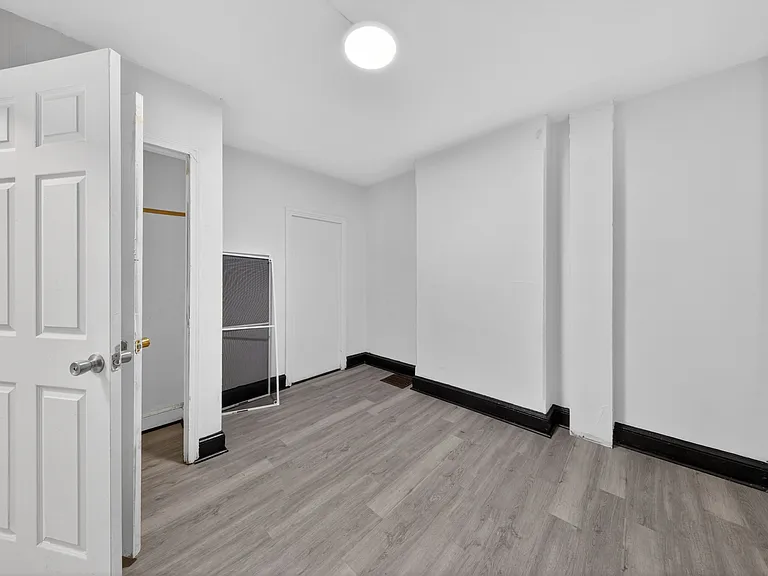 835 N Spruce St — Photo 16