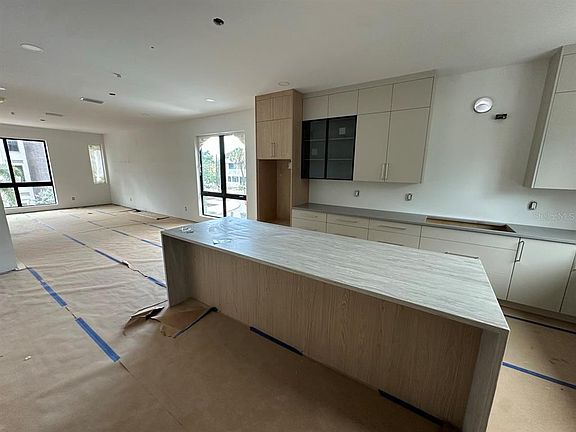 4th image of 2117 N OLA AVENUE #3