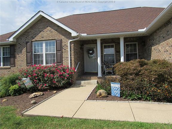 2nd image of 1622 Amanda Dr