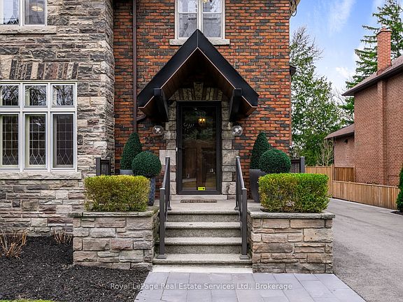2nd image of 28 Thompson Ave