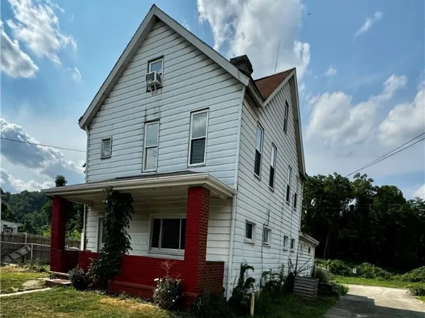 631 S 6th St, Jeannette, PA 15644