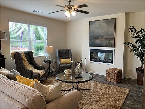 3rd image of 616 Moorings Ave