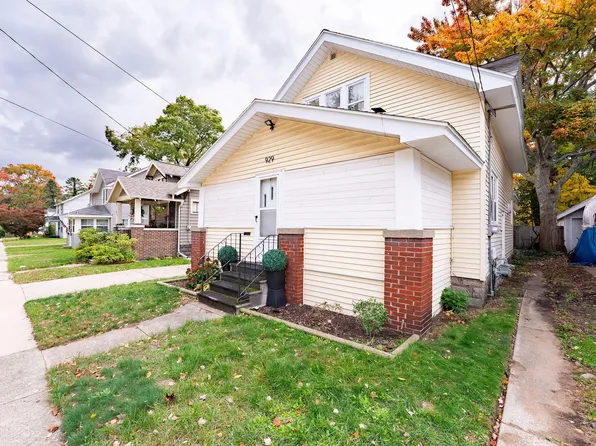 929 Ireland Ave, Muskegon, MI 49441