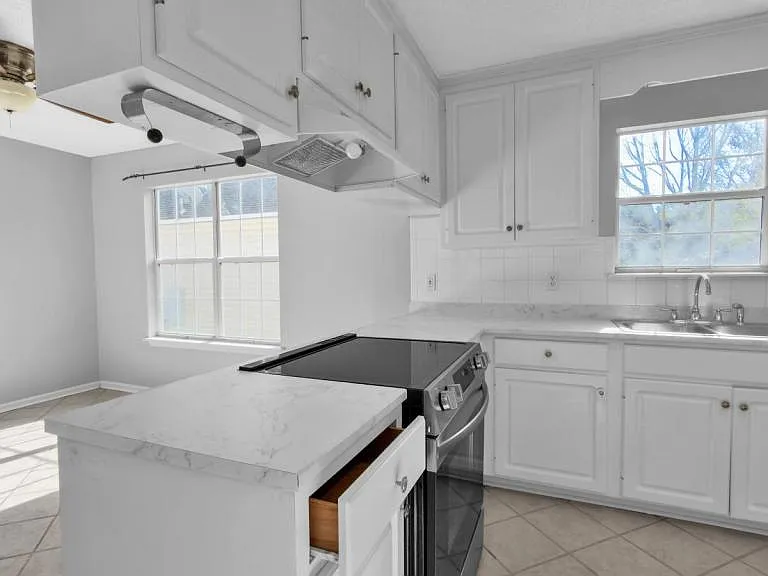 3713 Mulligan Rd — Photo 10