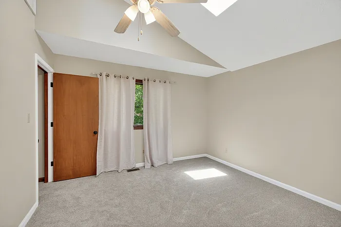 4631 Graceland Ave — Photo 26