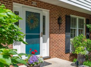 3013 Village Dr, Waynesboro, VA 22980