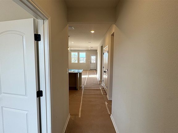 4th image of 269 Crater Lake Dr