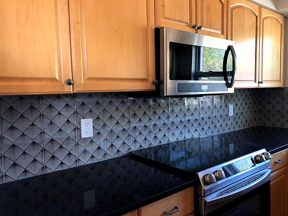4th image of 435 17th Ave N APT 6