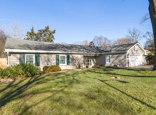117 E Elm St, Wheaton, IL 60189