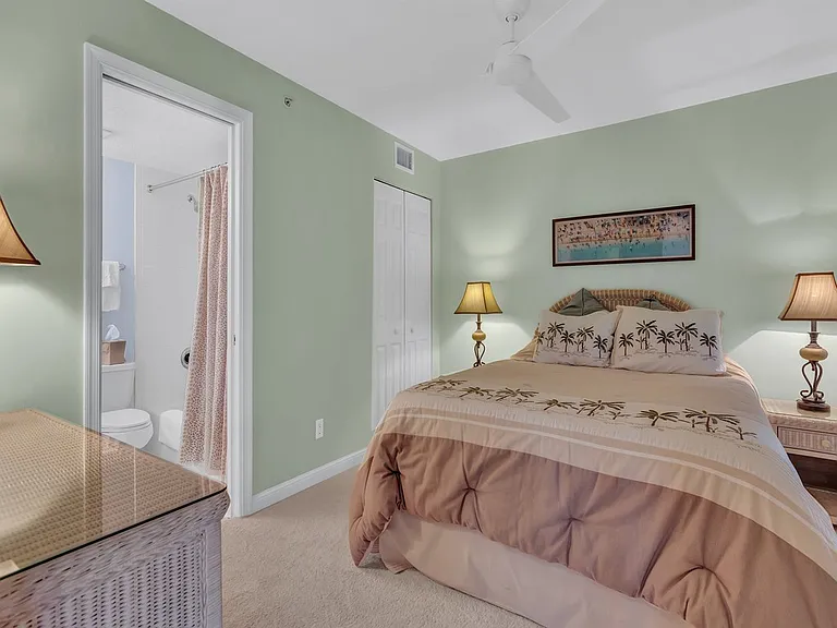 2700 Ocean Dr #300 — Photo 18