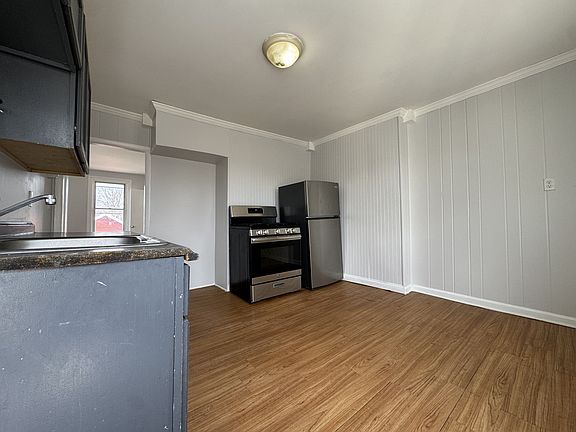 3rd image of 317 2nd St #3