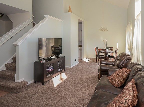 2nd image of 137 Lilac Ln #137