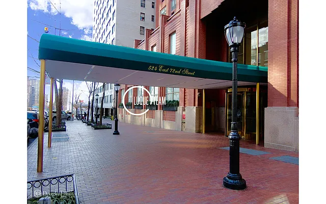 Sold by Douglas Elliman | media 35