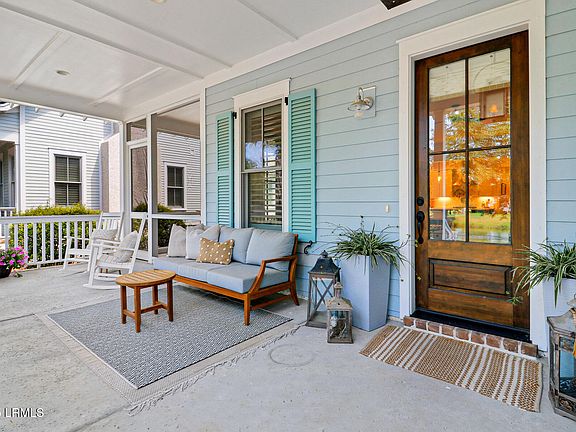 5th image of 15 Meadowhawk Road
