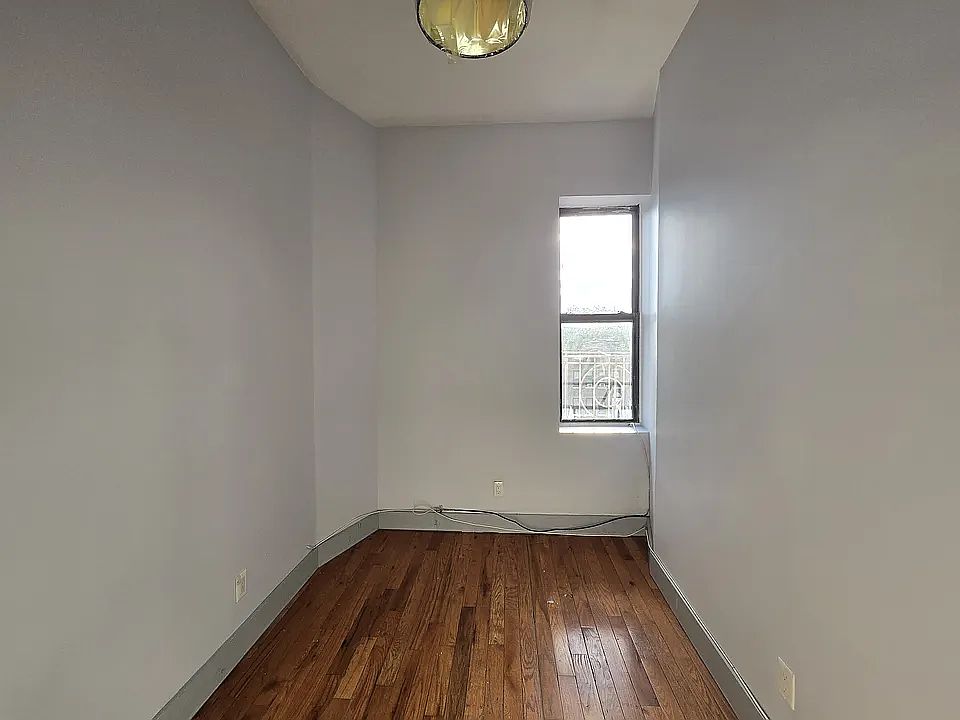 1st image of 147 Rockaway Pkwy APT 6