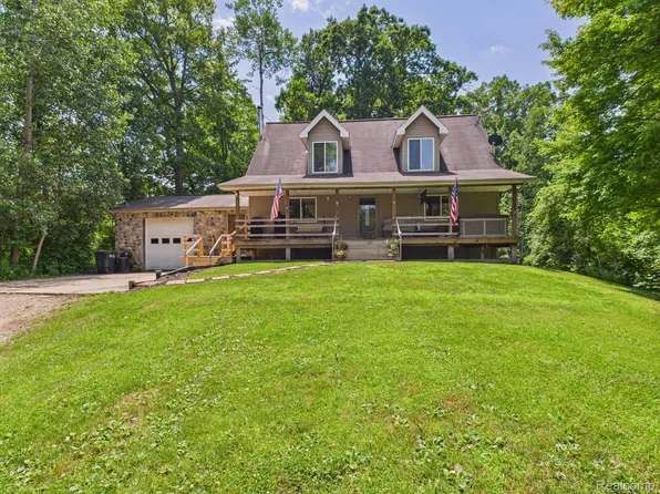 193 Miller Lake Rd, Columbiaville, MI 48421