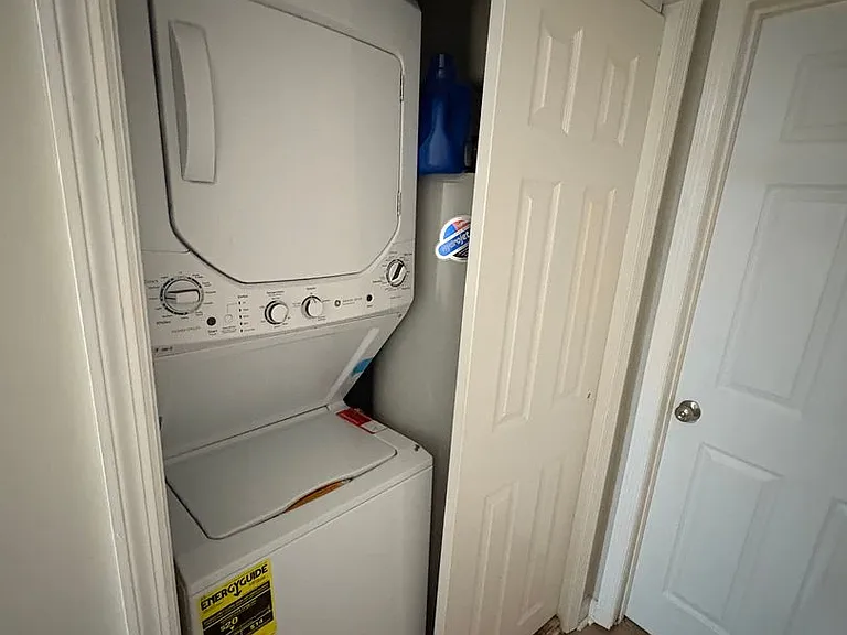 254 E Clayton Street — Photo 9