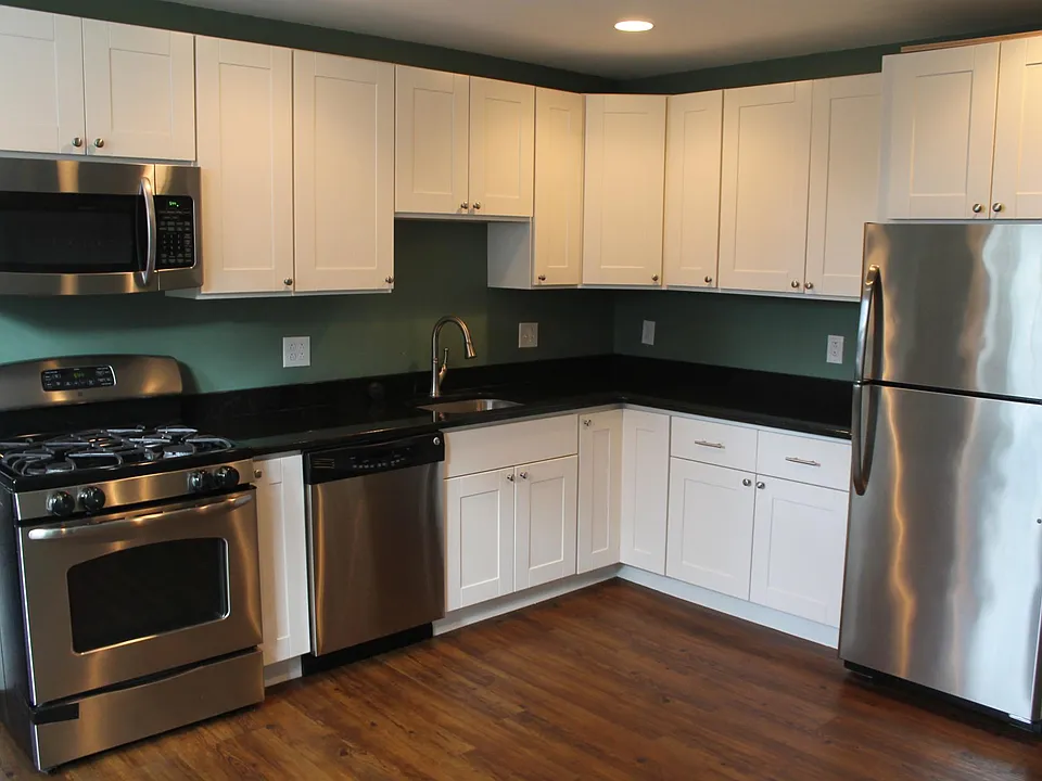 311 W Elm St