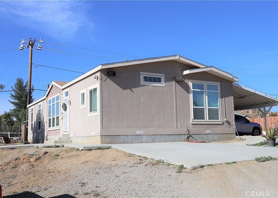 1st image of 21420 Wallace Ave