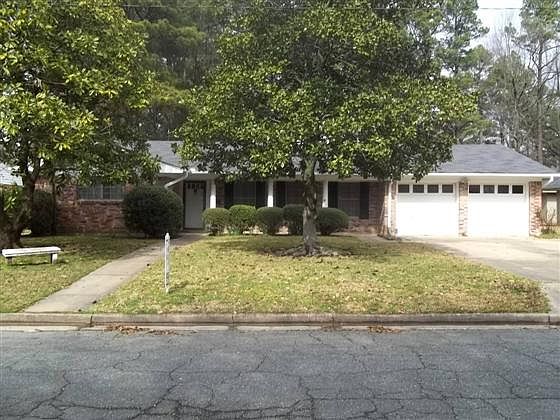 1st image of 905 W 45th Ave