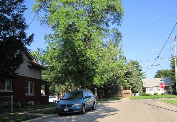 5th image of 1115 21st Pl