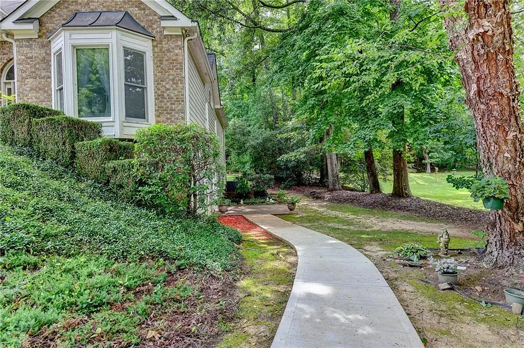 2 bed, 2.0 bath, 1500 sqft, $1,900 — Photo 1