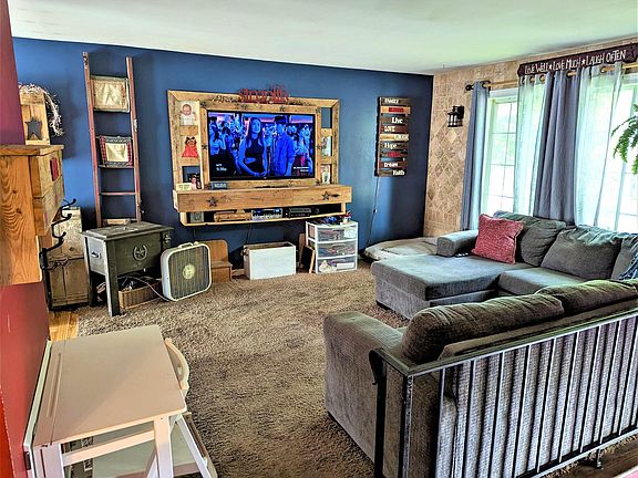 2nd image of 3058 Portsmouth Dr E