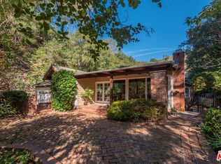 1702 Crater Ln, Los Angeles, CA 90077