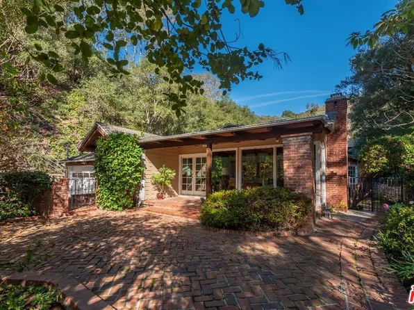 1702 Crater Ln, Los Angeles, CA 90077
