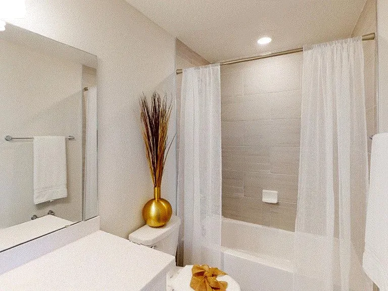 12910 Josslyn Ln — Photo 12