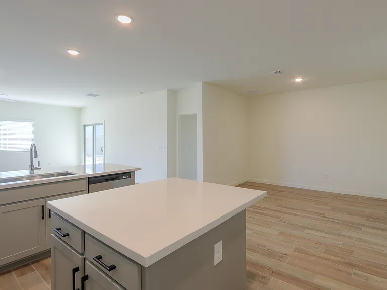 40285 W Chambers Ave — Photo 19