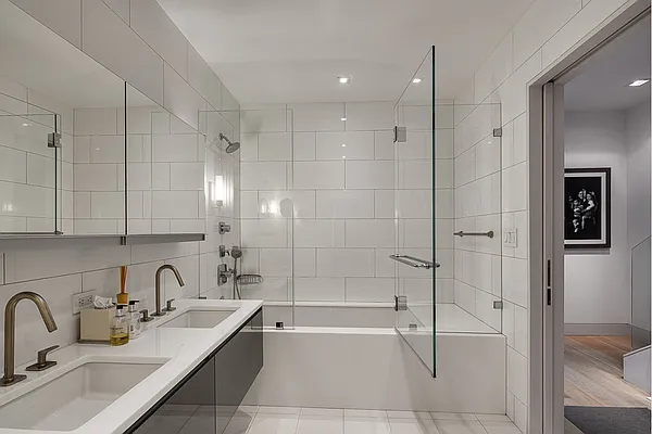 Sold by Stribling | media 31