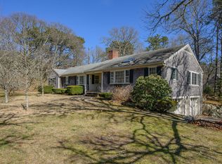 8 Bay View Dr, Brewster, MA 02631