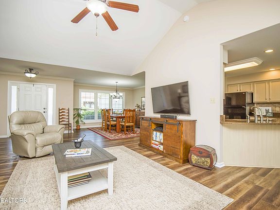 4th image of 10008 Highgate Cir