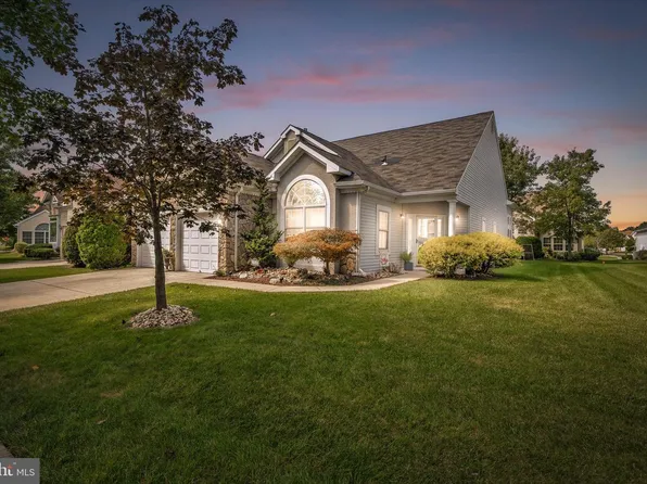 124 Ridgway Dr, Bordentown, NJ 08505