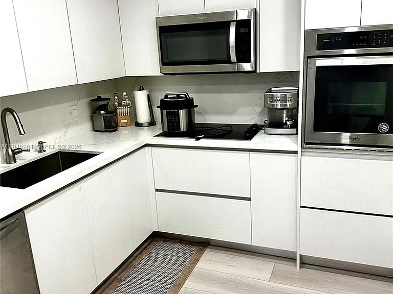400 Kings Point Dr #1517 — Photo 6