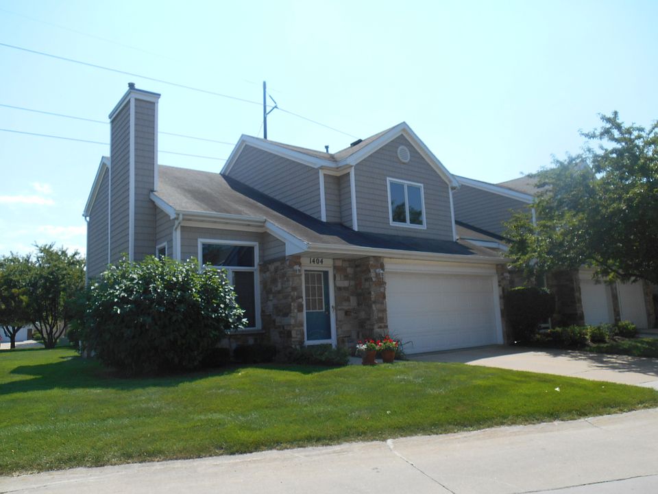 1st image of 811 Burr Oaks Dr Unit 1404